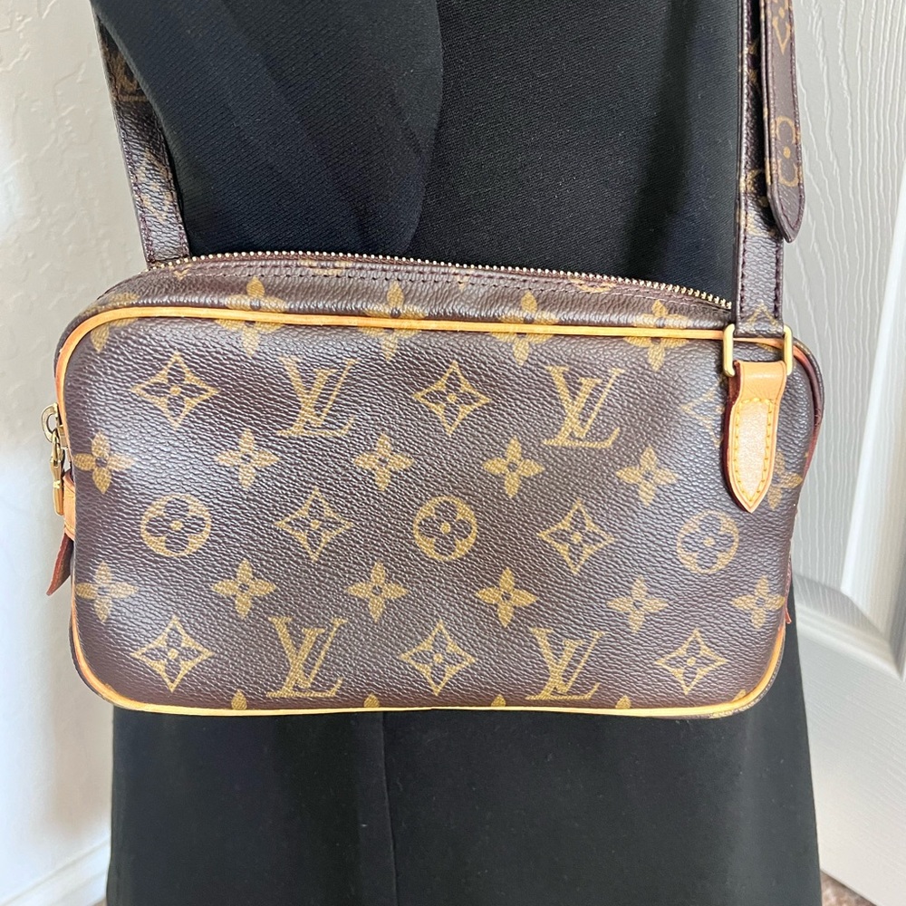 Louis Vuitton Brown Monogram Crossbody Bag - Picture 3 of 14